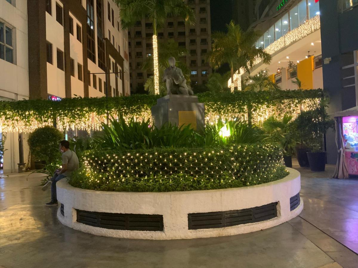 Classy 2Br Suite At Eastwood City With Pool And City Skyline View Manila Luaran gambar