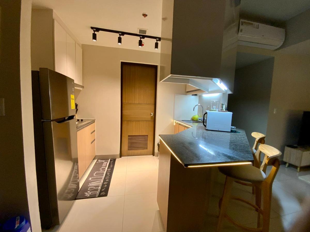 Classy 2Br Suite At Eastwood City With Pool And City Skyline View Manila Luaran gambar