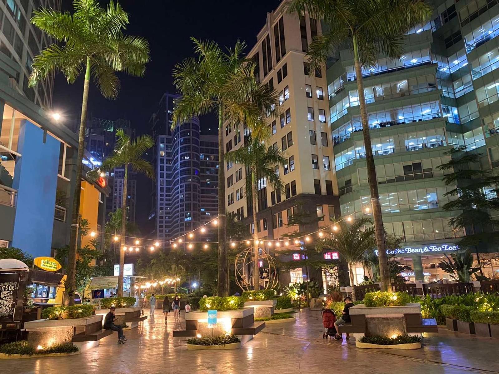 Classy 2Br Suite At Eastwood City With Pool And City Skyline View Manila Luaran gambar